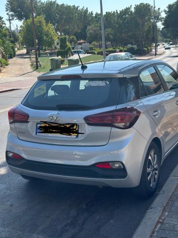 יונדאי i20