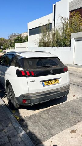 פיג'ו 3008