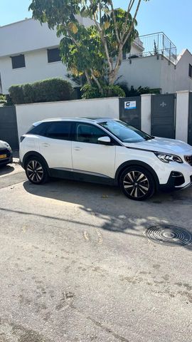 פיג'ו 3008