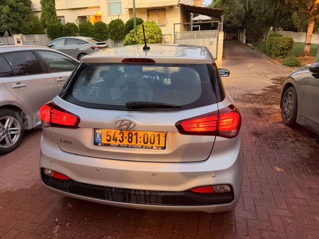 יונדאי i20