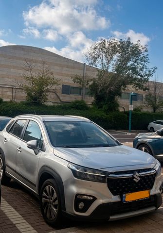 סוזוקי S-Cross