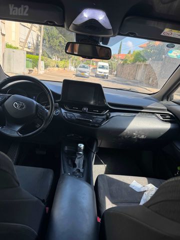 טויוטה C-HR