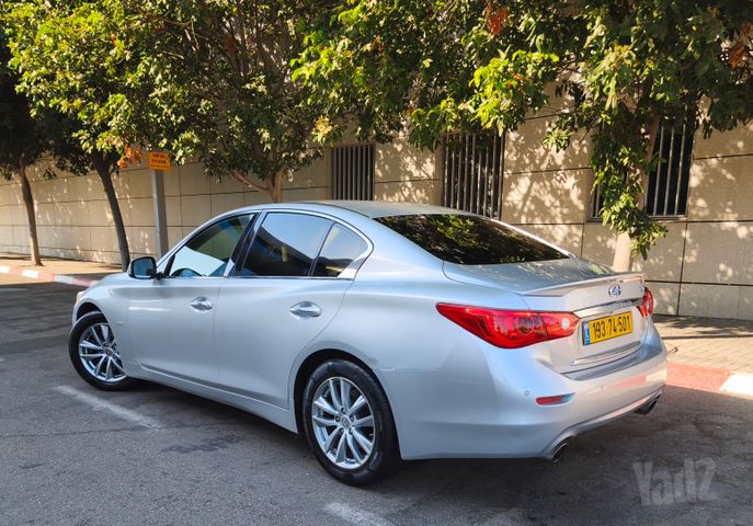 אינפיניטי Q50