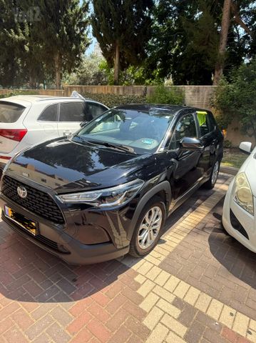 טויוטה קורולה קרוס