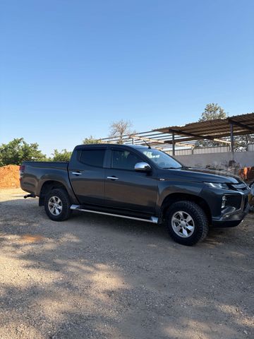 מודעת רכב מיצובישי טרייטון / L200