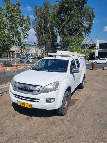 מודעת רכב איסוזו די-מקס
