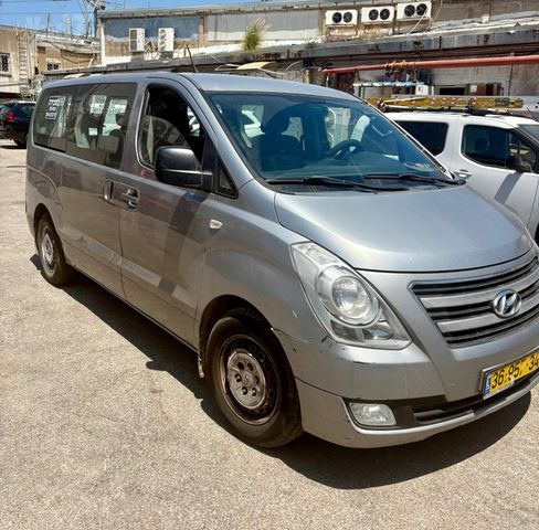 יונדאי H-1 / i800