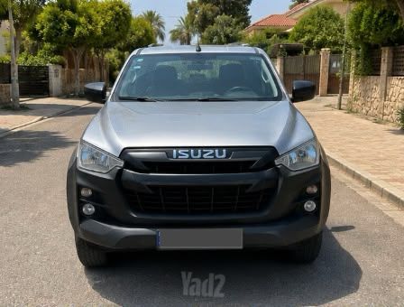 איסוזו די-מקס