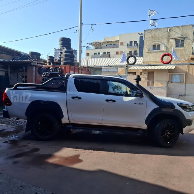 טויוטה היילקס