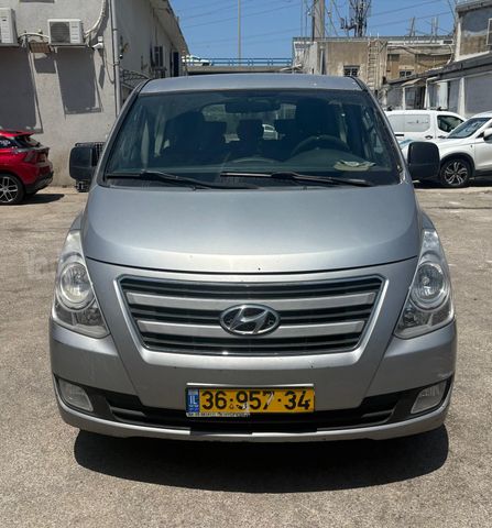 יונדאי H-1 / i800