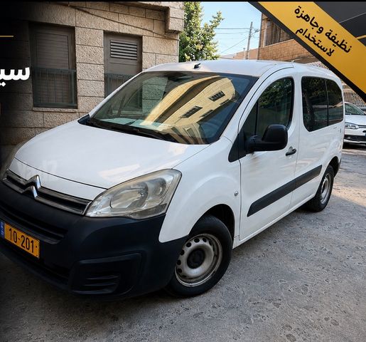 מודעת רכב סיטרואן ברלינגו