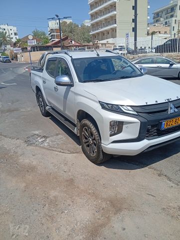 מיצובישי טרייטון / L200