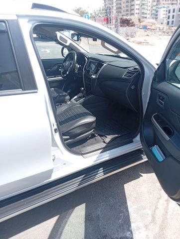 מיצובישי טרייטון / L200