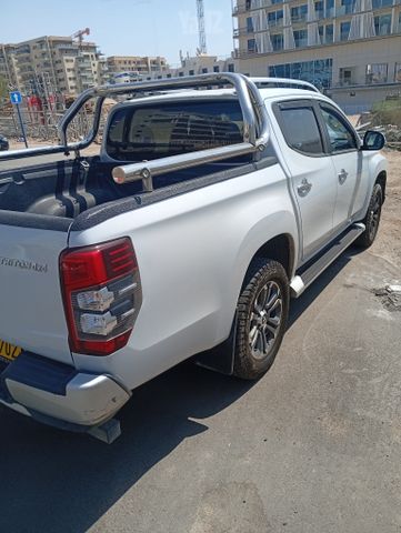 מיצובישי טרייטון / L200