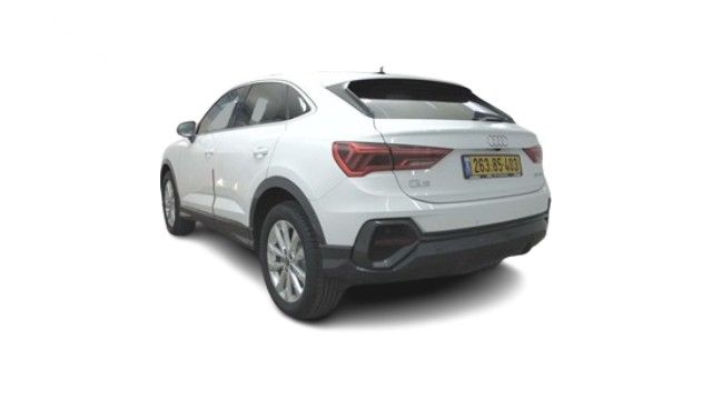 אאודי Q3