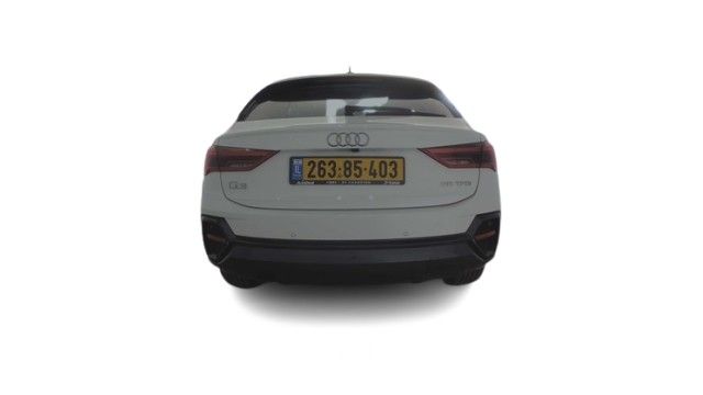 אאודי Q3