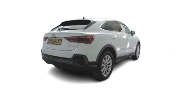 אאודי Q3