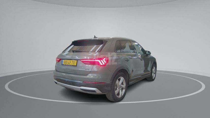 אאודי Q3