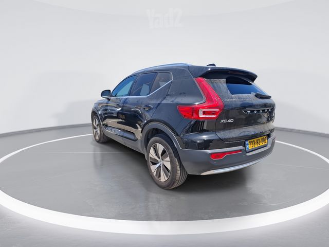 וולוו XC40