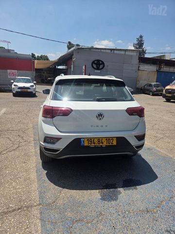 פולקסווגן T-רוק