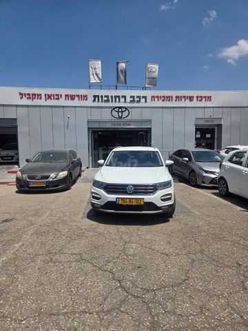 מודעת רכב פולקסווגן T-רוק