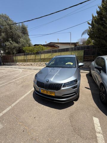 מודעת רכב סקודה קארוק