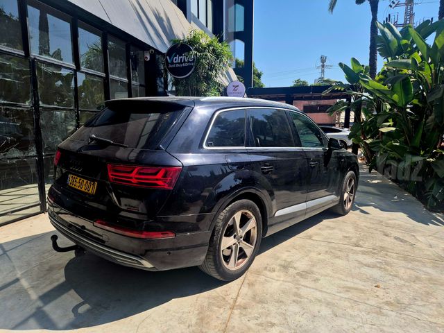 אאודי Q7
