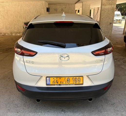 מודעת רכב מאזדה CX-3