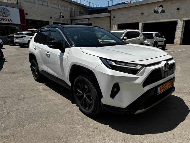 RAV4 4X2 E-Motion היברידי אוט׳ בנזין 2.5 (178 כ״ס) [2019-2026]