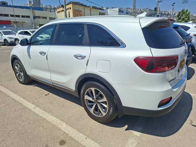 קיה סורנטו