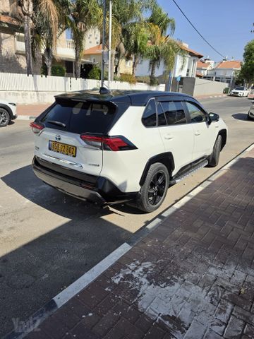 מודעת רכב טויוטה RAV4