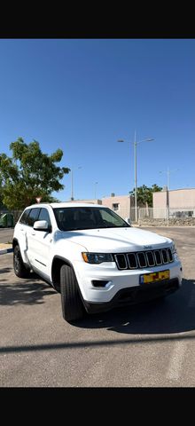 מודעת רכב ג'יפ גרנד צ'ירוקי
