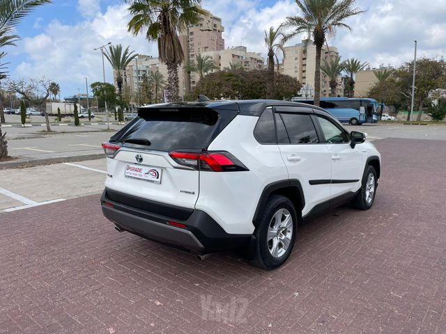 טויוטה RAV4