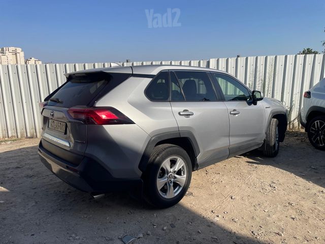 טויוטה RAV4