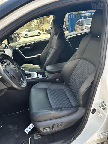 טויוטה RAV4