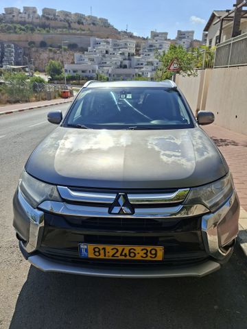 מיצובישי אאוטלנדר