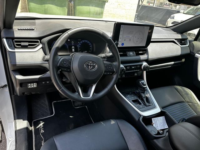 טויוטה RAV4
