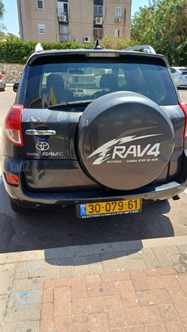 טויוטה RAV4