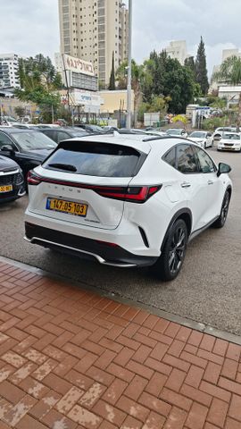 לקסוס NX