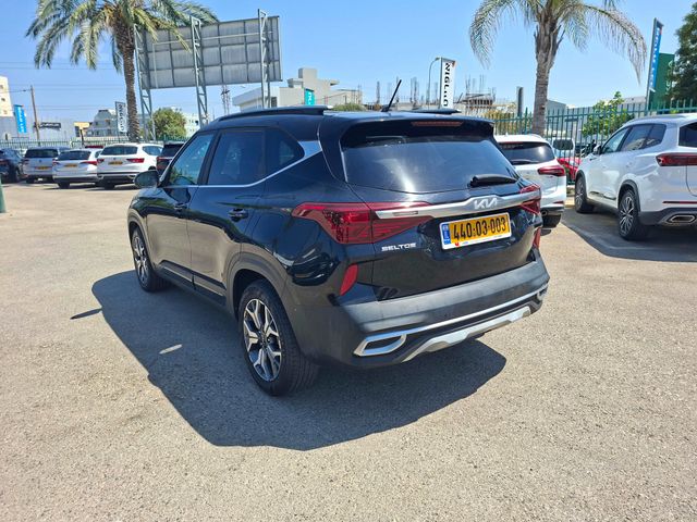 קיה סלטוס