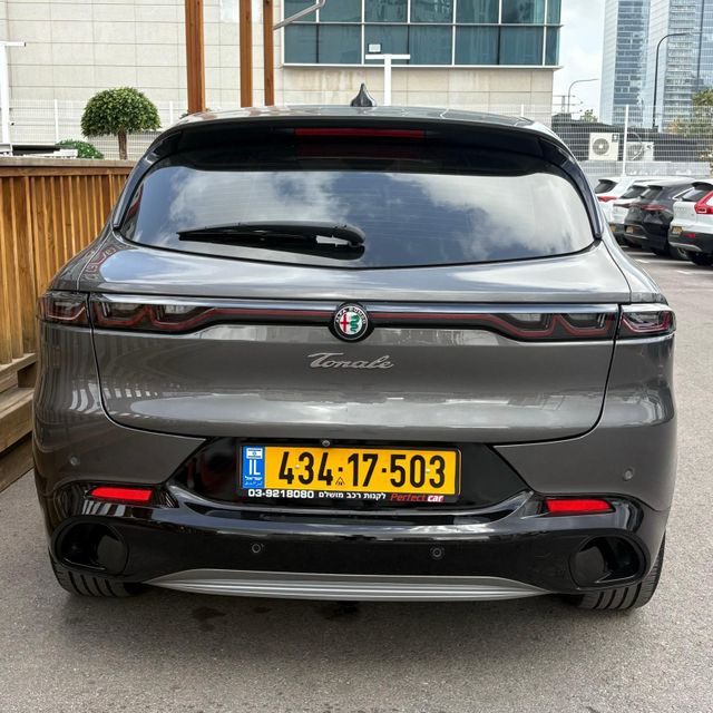 אלפא רומיאו טונלה