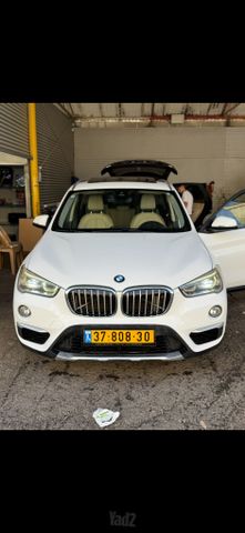 ב מ וו X1