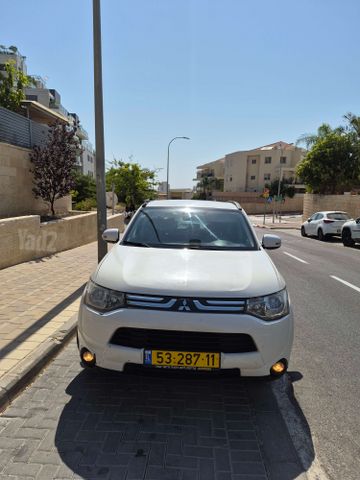 מיצובישי אאוטלנדר