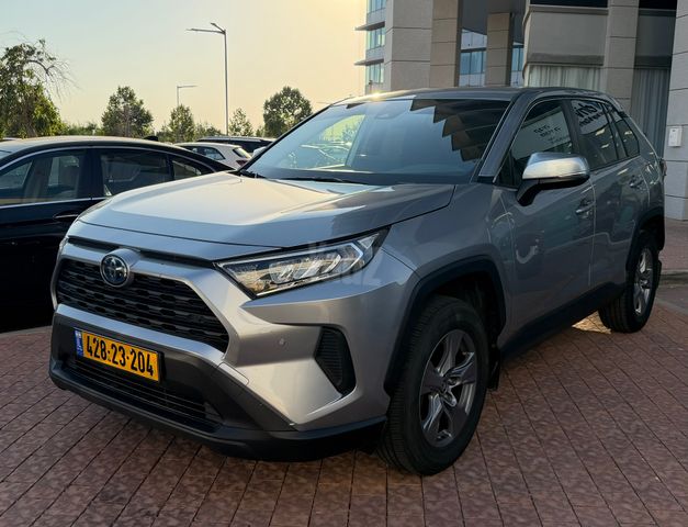 מודעת רכב טויוטה RAV4