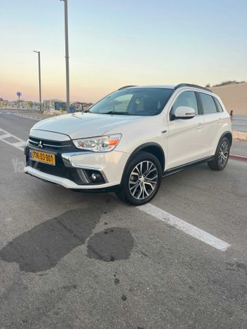 מודעת רכב מיצובישי ASX
