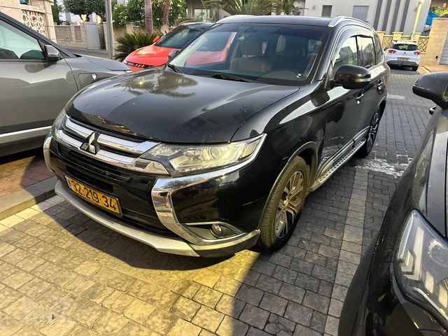 מיצובישי אאוטלנדר