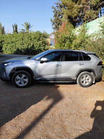 מודעת רכב טויוטה RAV4