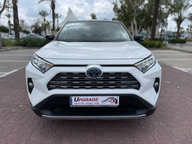 טויוטה RAV4