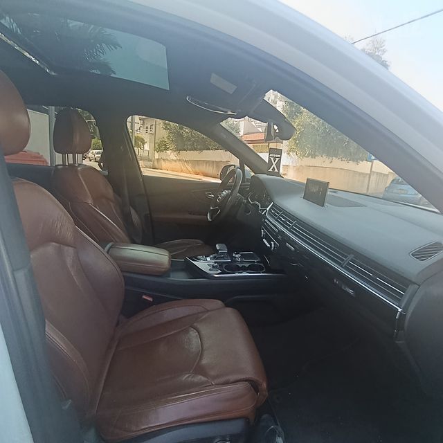 אאודי Q7