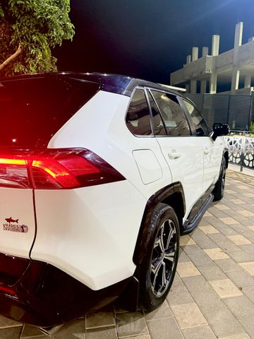 טויוטה RAV4